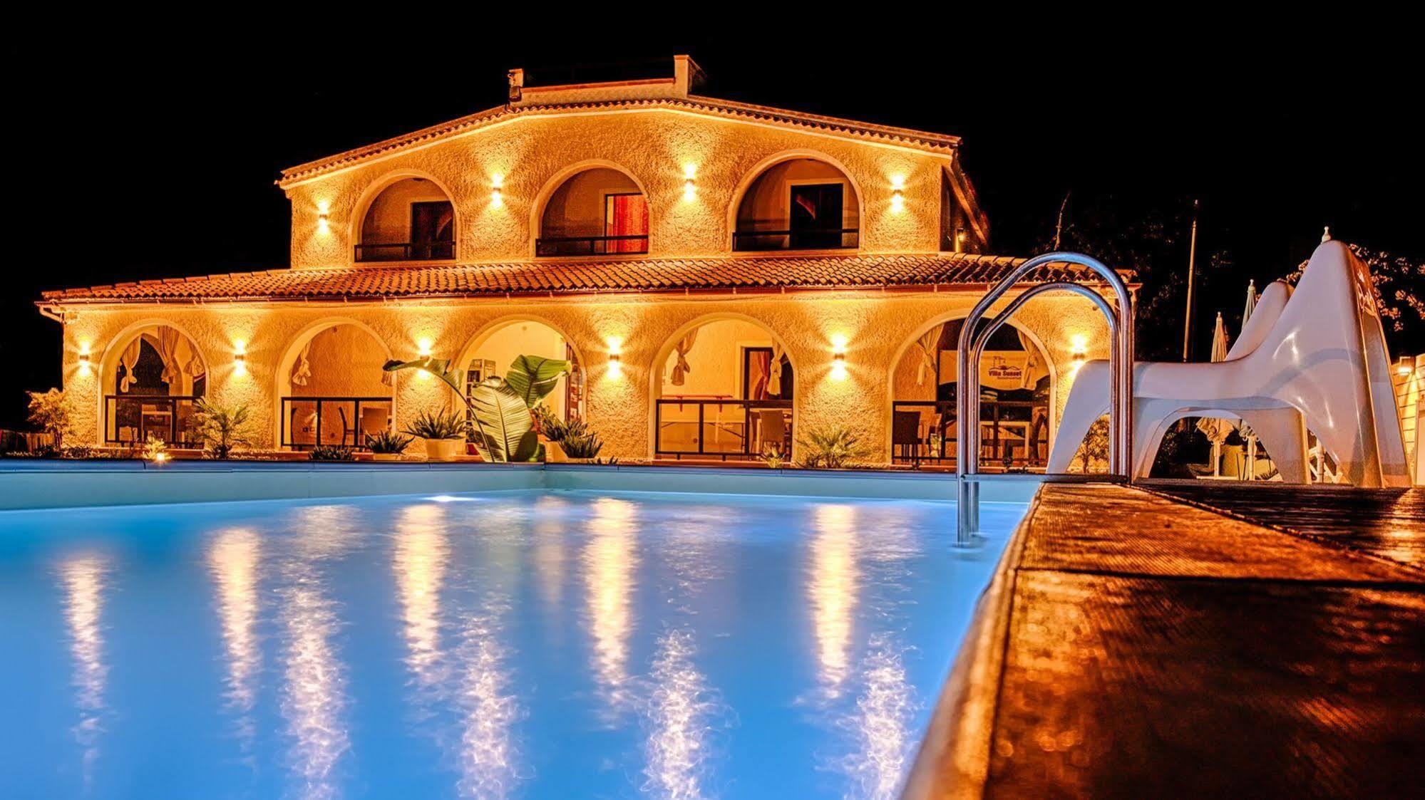 Villa Sunset B&B/Apartments Fontane Bianche Exteriér fotografie